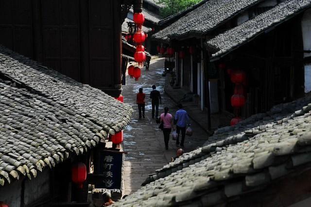 以诚待客凝聚营商强磁场